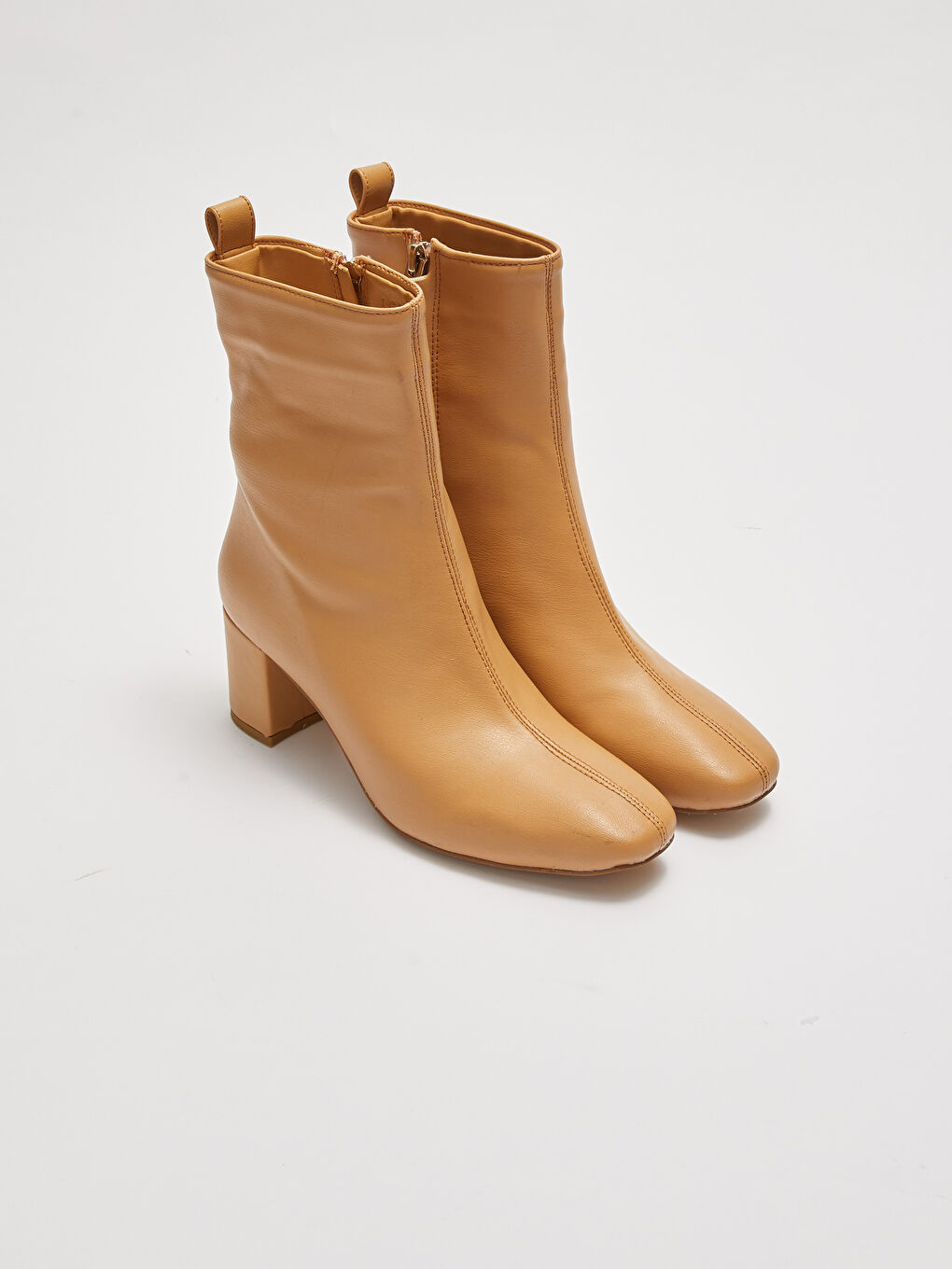 Kahverengi Deri Görünümlü Fermuarlı Topuklu Kadın Bot