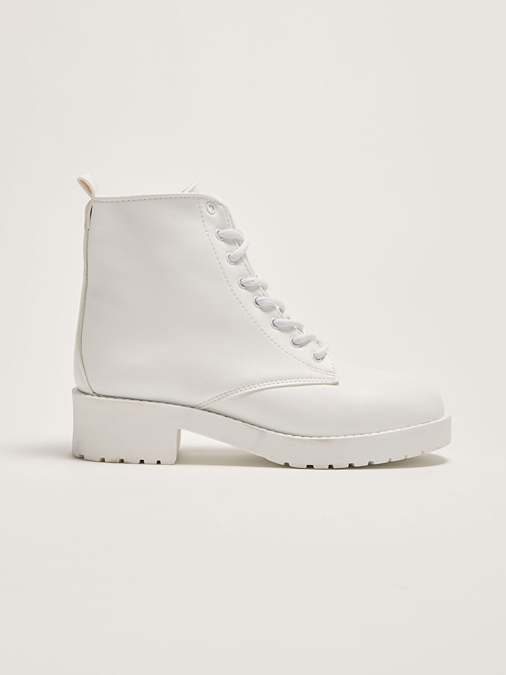 Ботуши за жени от изкуствена кожа с връзки-1