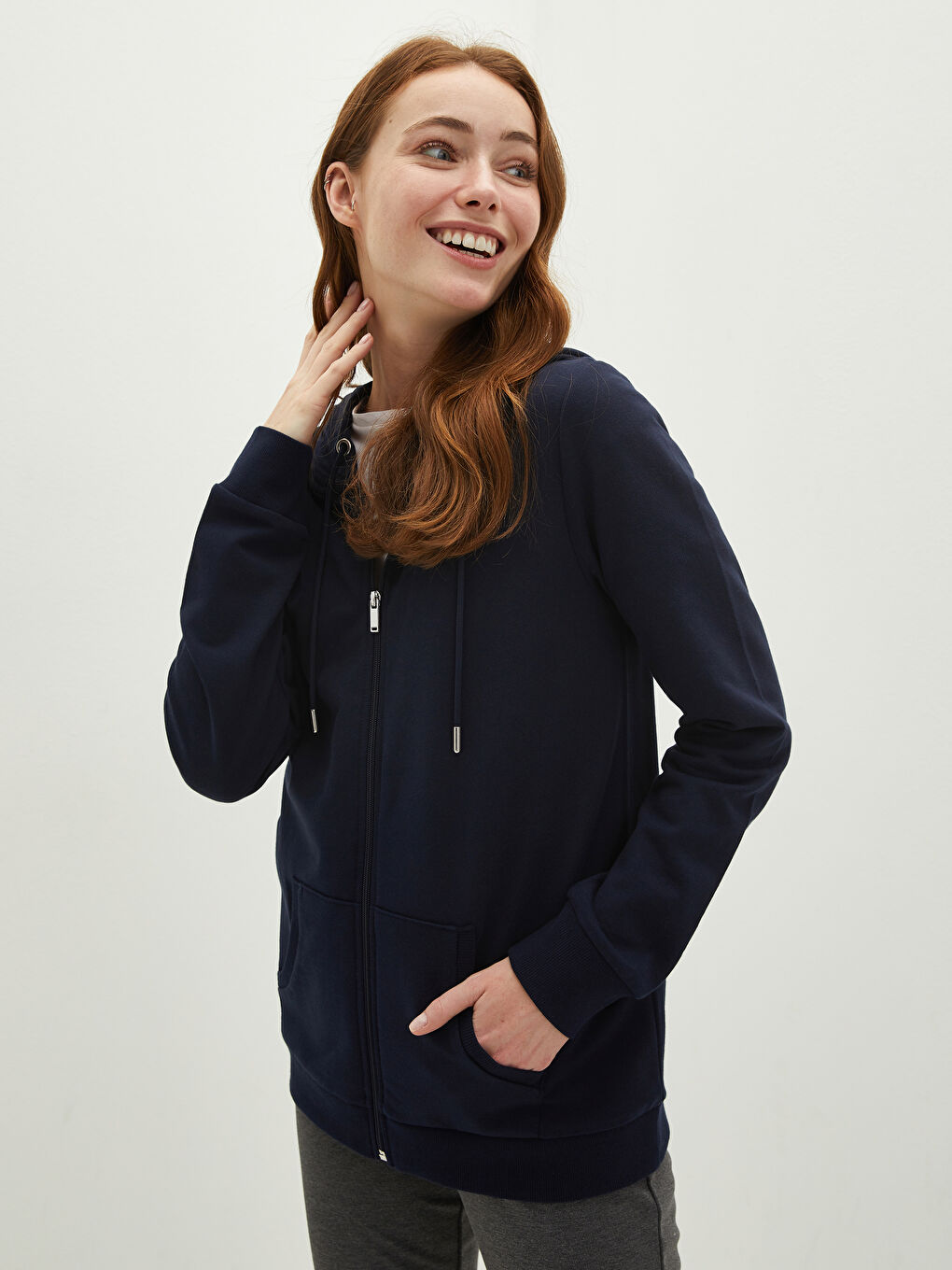 Lacivert Kapüşon Yaka Düz Uzun Kollu Fermuar Kapamalı Kadın Spor Hırka-1