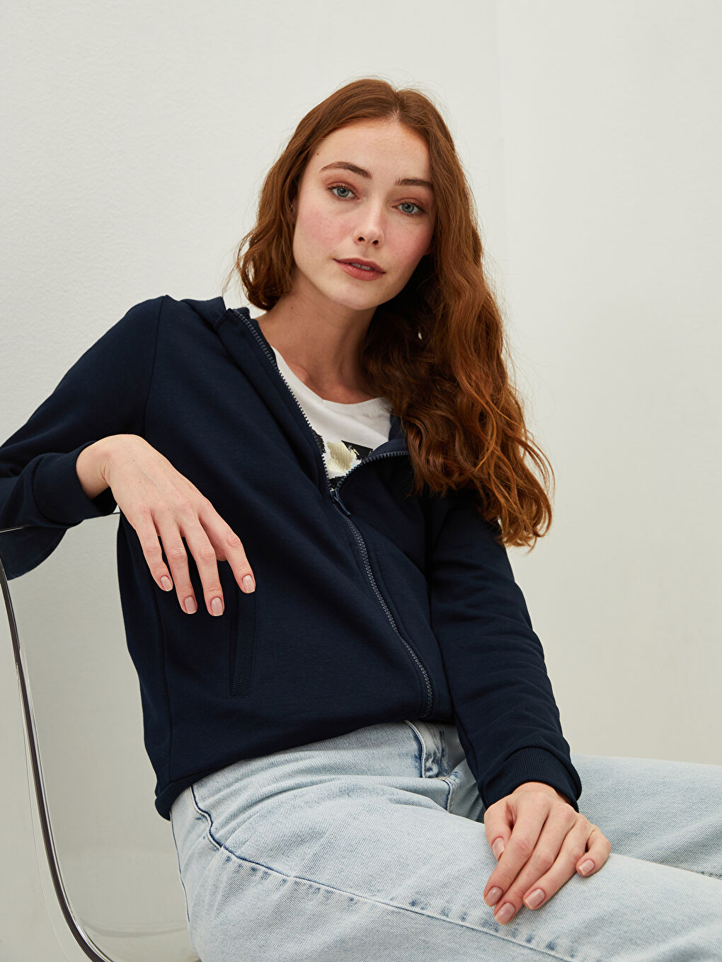 Lacivert Kapüşon Yaka Düz Önden Fermuarlı Uzun Kollu Kadın Hırka-1