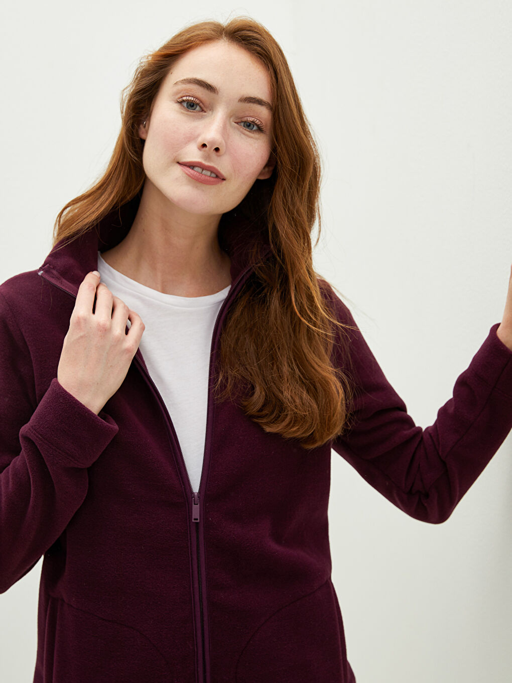 Mürdüm Dik Yaka Düz Cep Detaylı Uzun Kollu Polar Kumaş Kadın Hırka-1