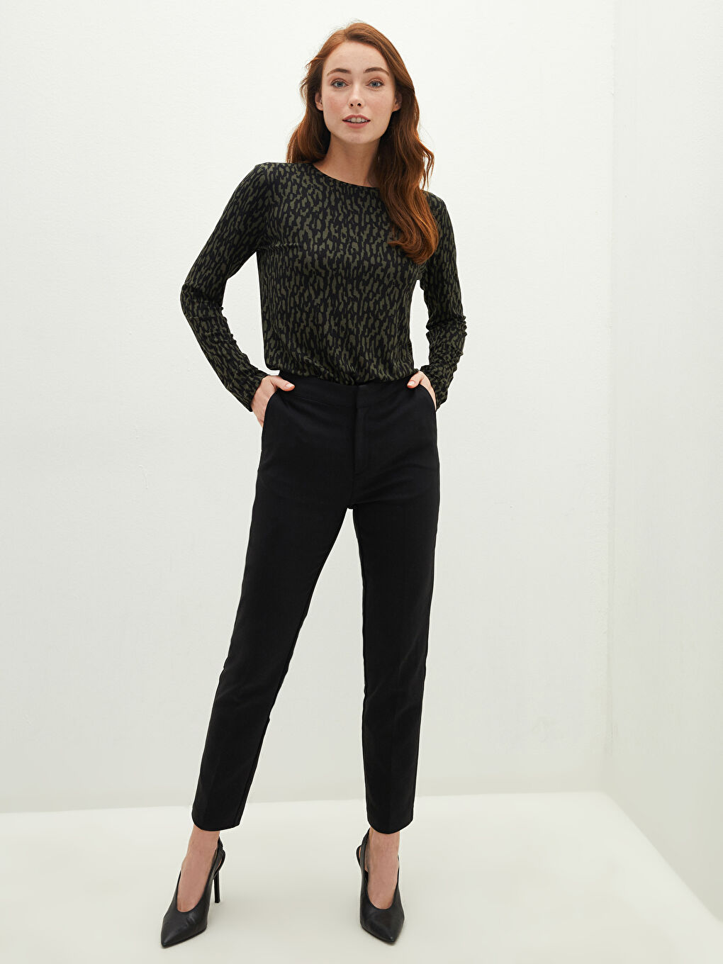 Haki Bisiklet Yaka Desenli Uzun Kollu Kadın Tişört-2