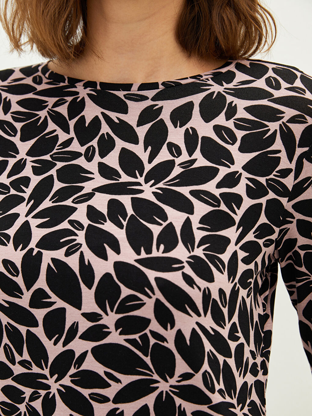 Pembe Bisiklet Yaka Desenli Uzun Kollu Kadın Tişört-2