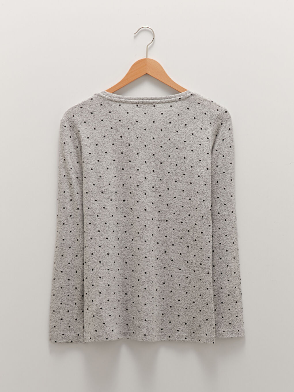 Siyah Bisiklet Yaka Puantiyeli Uzun Kollu Kadın Tişört-6