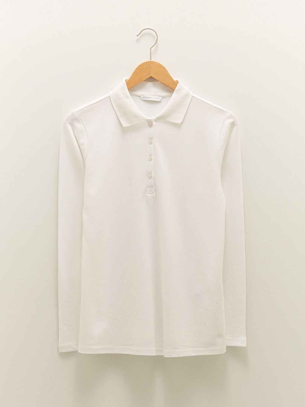 Beyaz Polo Yaka Düz Uzun Kollu Pike Kumaş Kadın Tişört-5