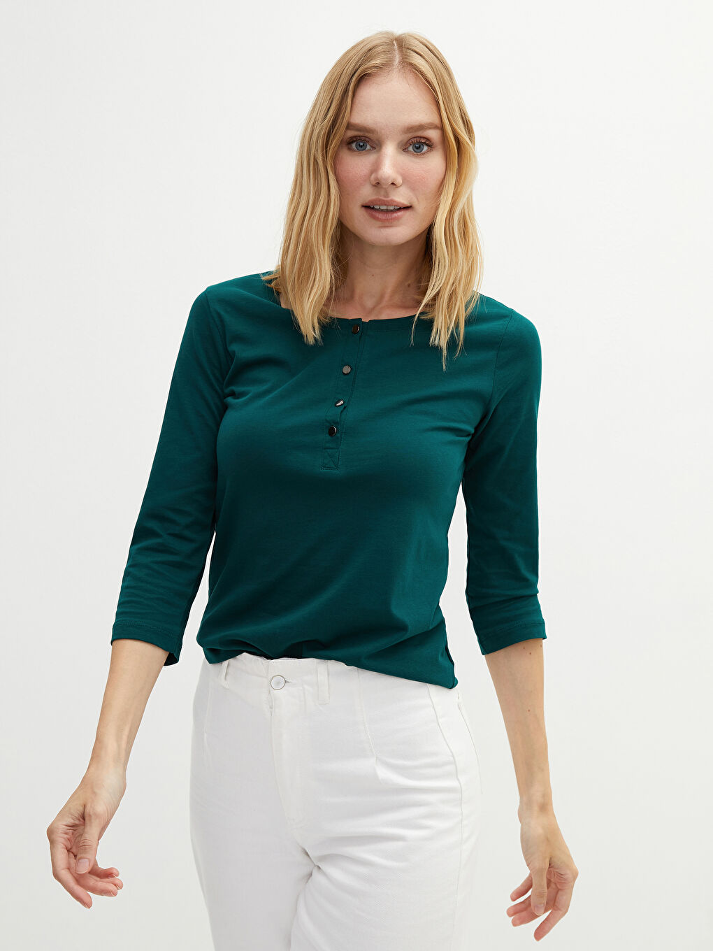 LC Waikiki LCW BASIC Ženska Pamučna Bluza Sa Okruglim Izrezom I Dugim Rukavima  -W13904Z8-HLW