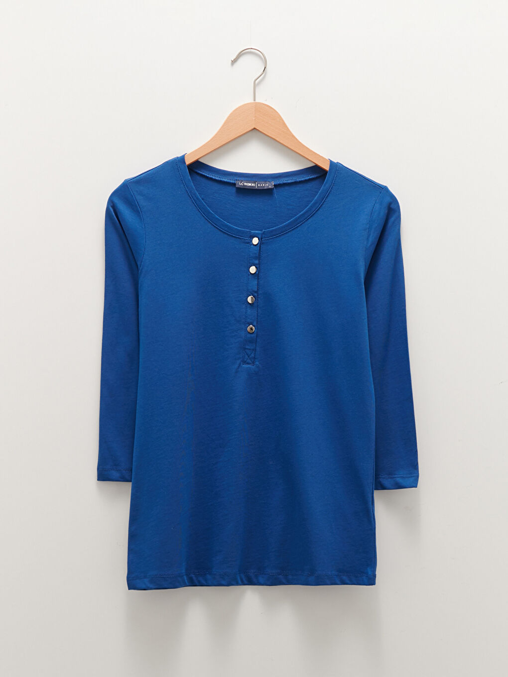 بلوزة قطنية سادة برقبة دائرية للسيدات-7