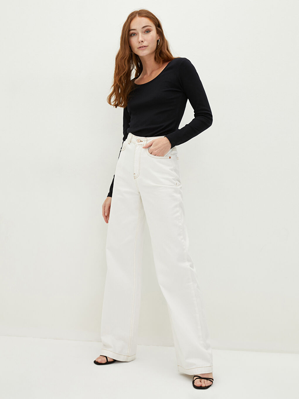 Women's U-Neck Plain Long Sleeve Cotton T-Shirt-2