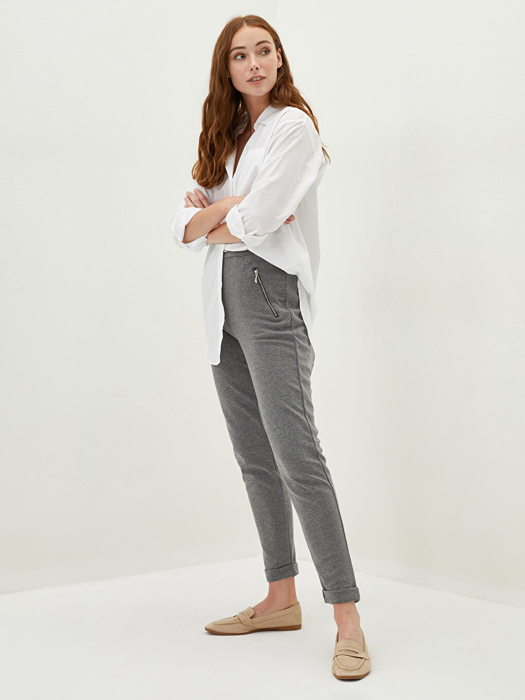LCWAIKIKI Basic Elastic Waist Regular Pocket Detailed Women's Sweatpants -W13915Z8-D3A