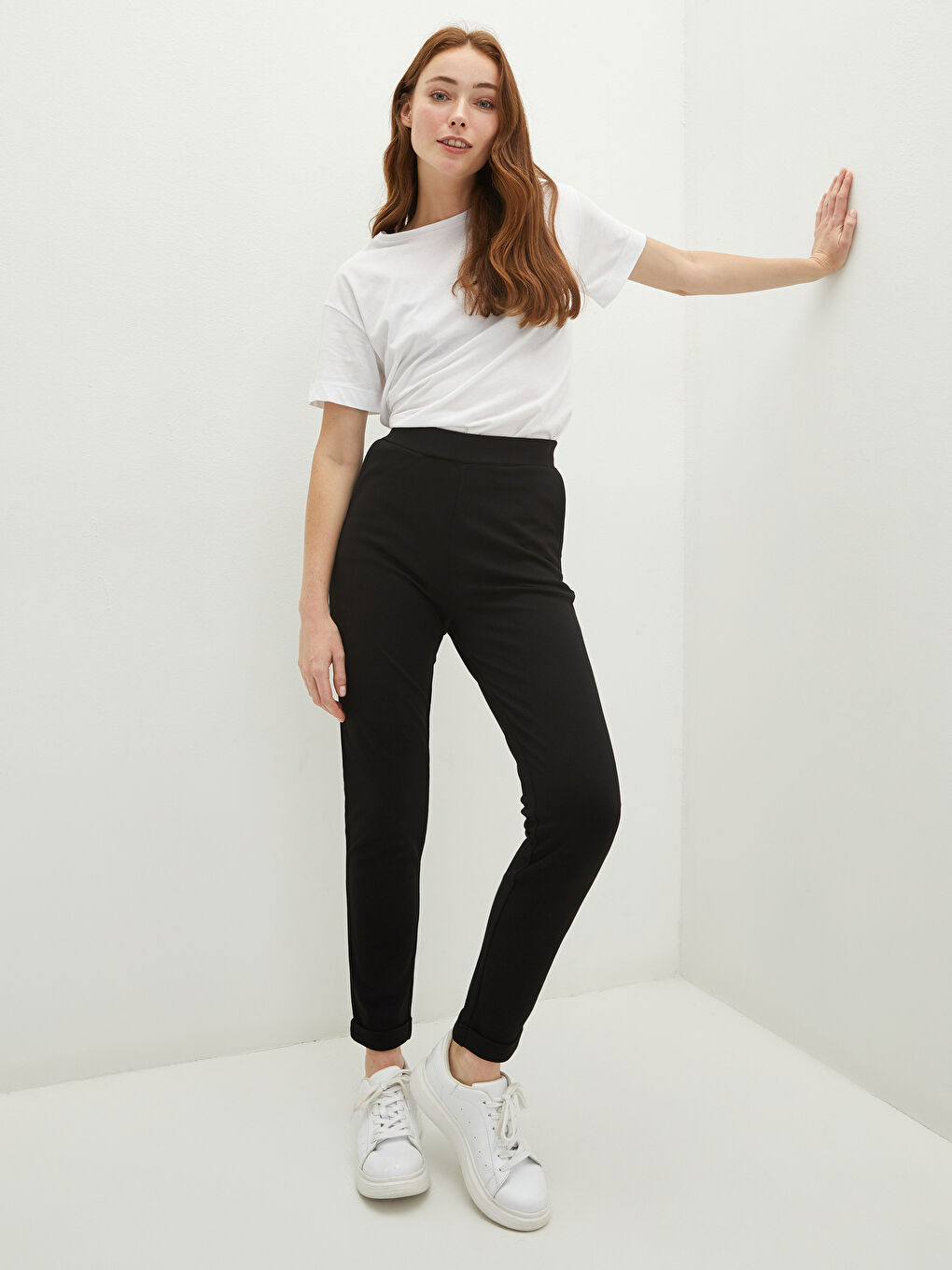 Elastic Waist Regular Pocket Detailed Women's Trousers-1