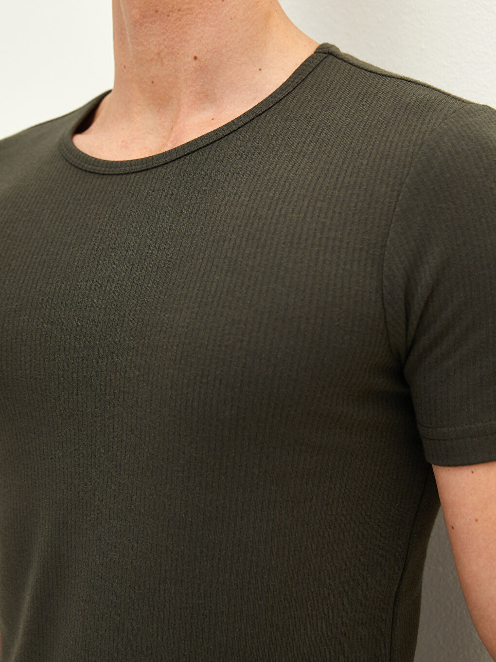 Haki Bisiklet Yaka Kısa Kollu Erkek Atlet-3