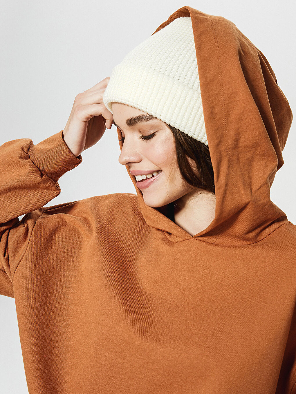 قبعة بيريه أكريليك للسيدات