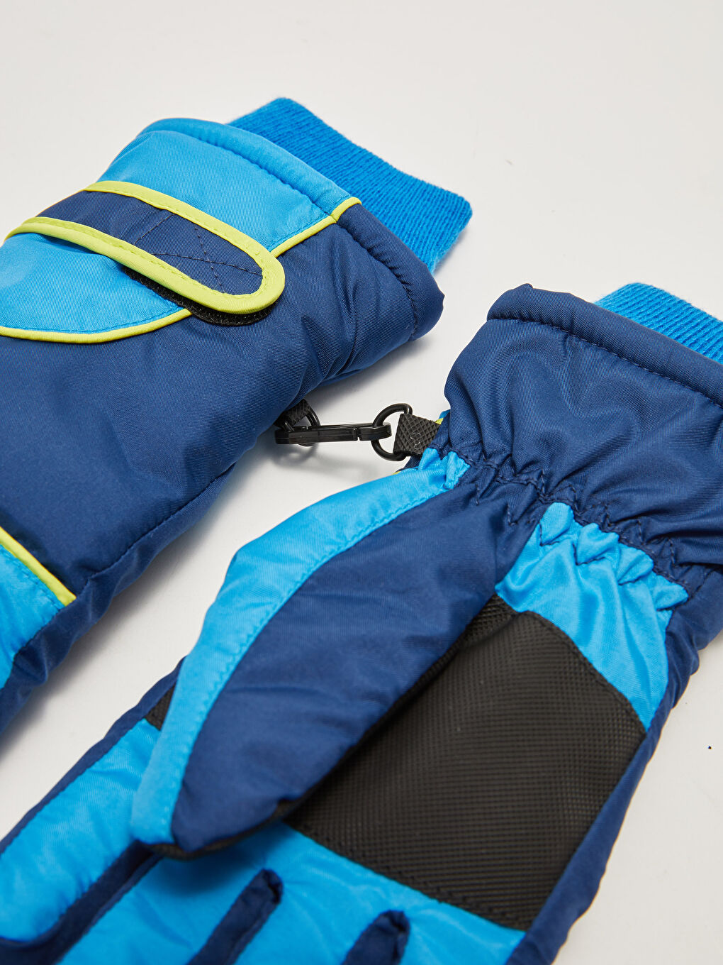 Boy Printed Snow Gloves-1