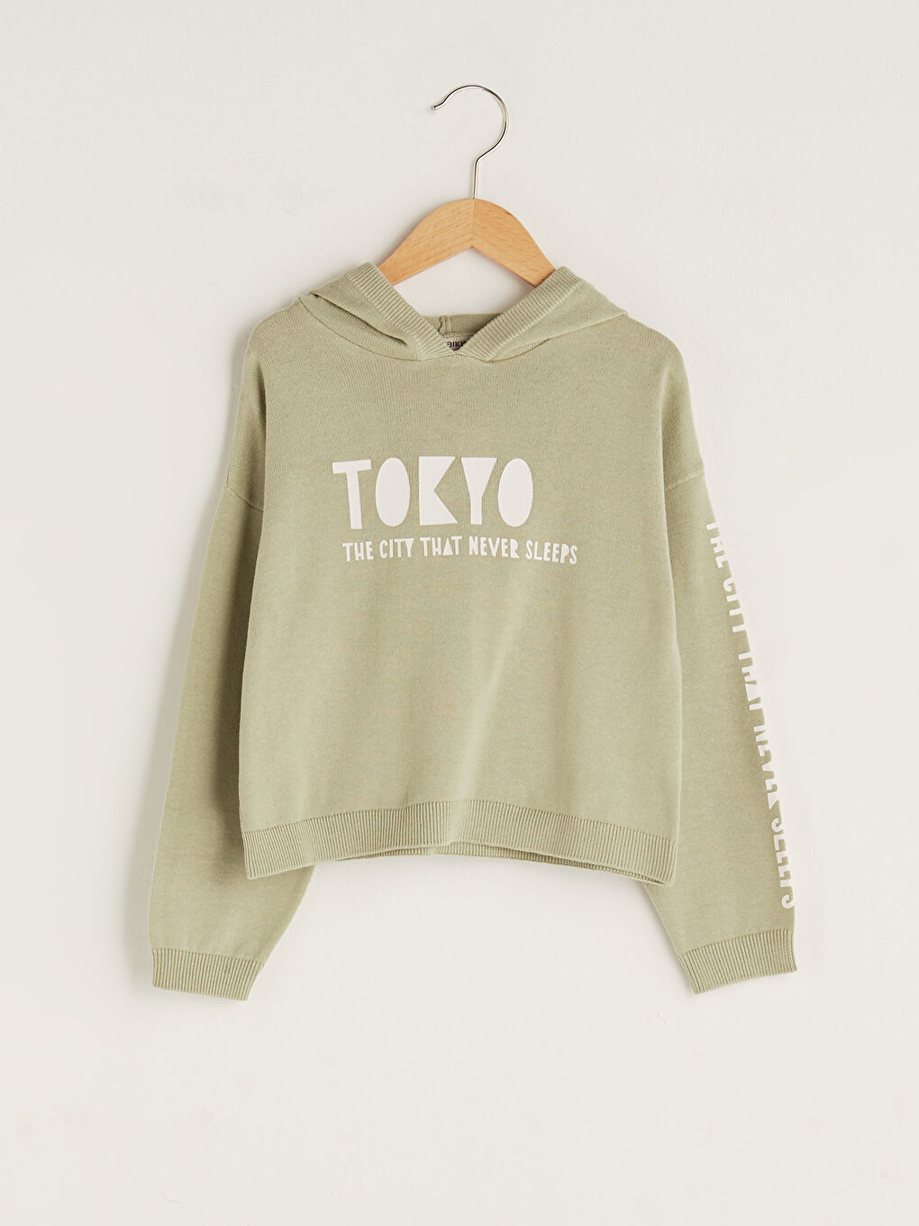 LCW Kids Kapüşonlu Yazı Baskılı Uzun Kollu Kız Çocuk Triko Kazak -W14005Z4-GMG