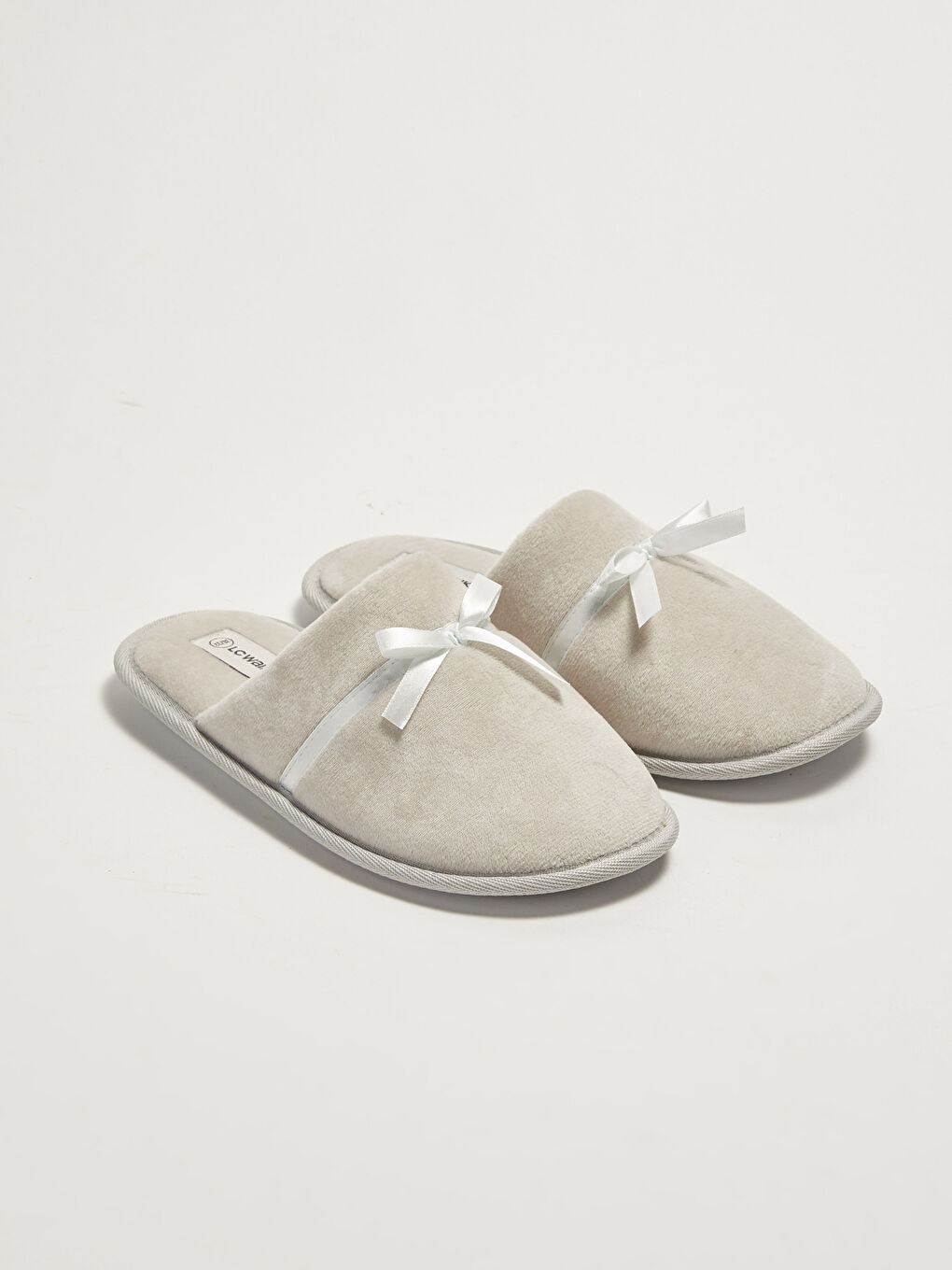 LCW STEPS Hausschuhe für Damen mit geschlossener Vorderseite und Schleifendetail -W14063Z8-RRX