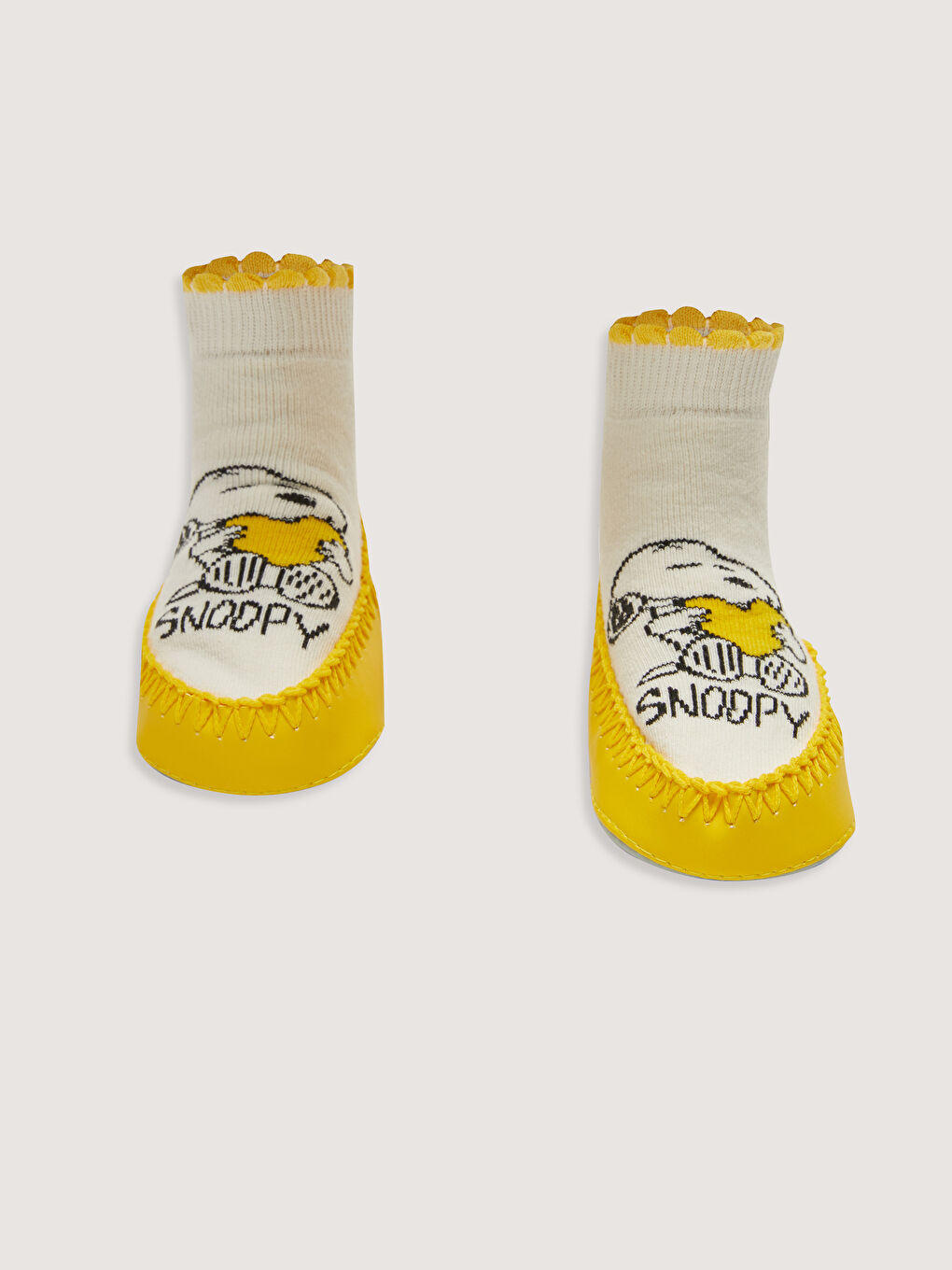 LCW baby Snoopy Baskılı Kız Bebek Ev Çorabı -W14093Z1-R9J