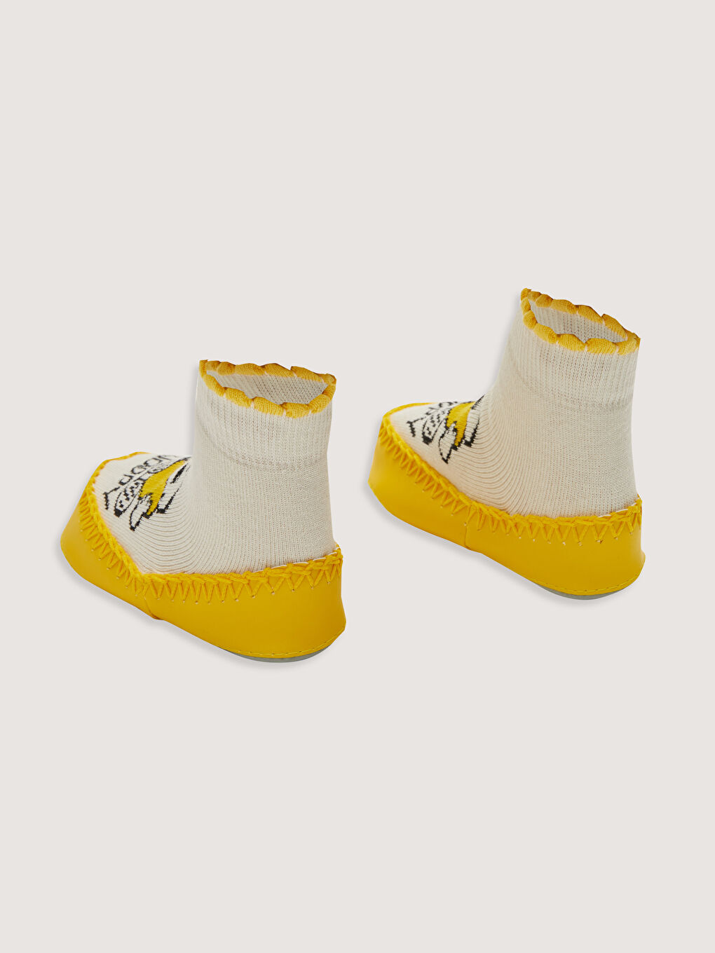 LCW baby Snoopy Baskılı Kız Bebek Ev Çorabı -W14093Z1-R9J