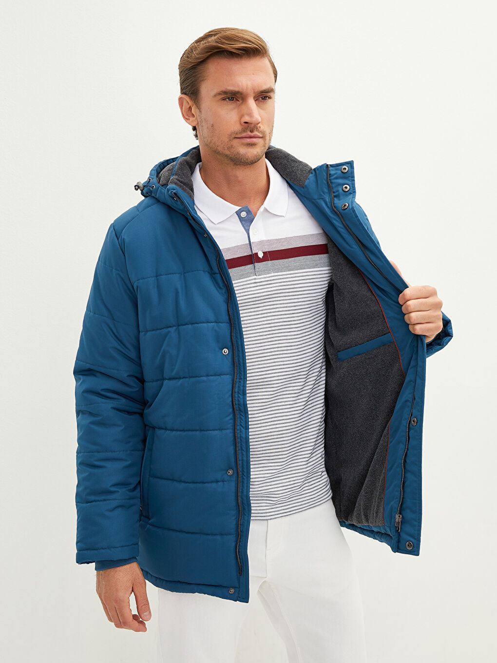 Dicker Herren-Steppmantel mit großer geformter Kapuze-1