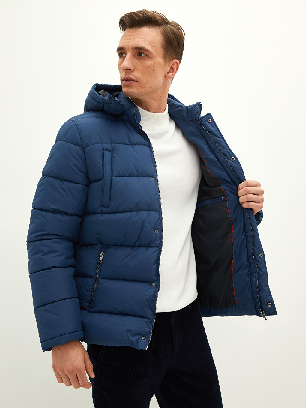 بالطو منتفخ بفتحة عادية بكابوش للرجال-3