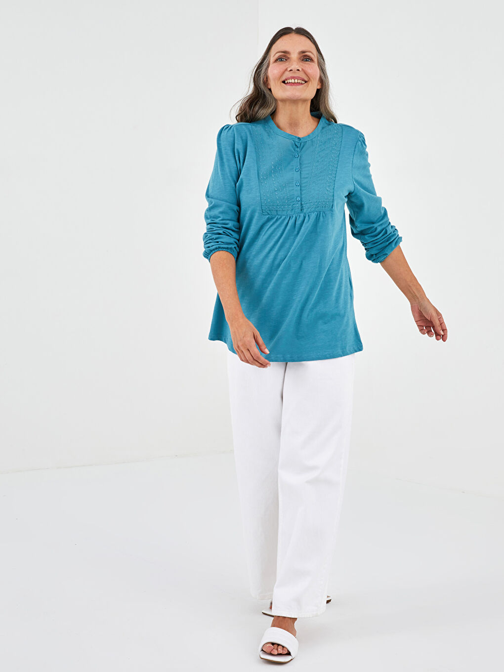 Turkuaz Bisiklet Yaka Nakışlı Uzun Kollu Kadın Bluz-1