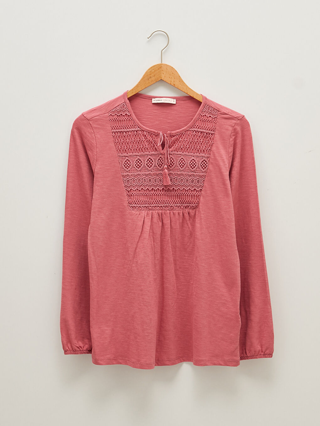 Pembe Bağlamalı Yaka Nakışlı Uzun Kollu Kadın Bluz-5