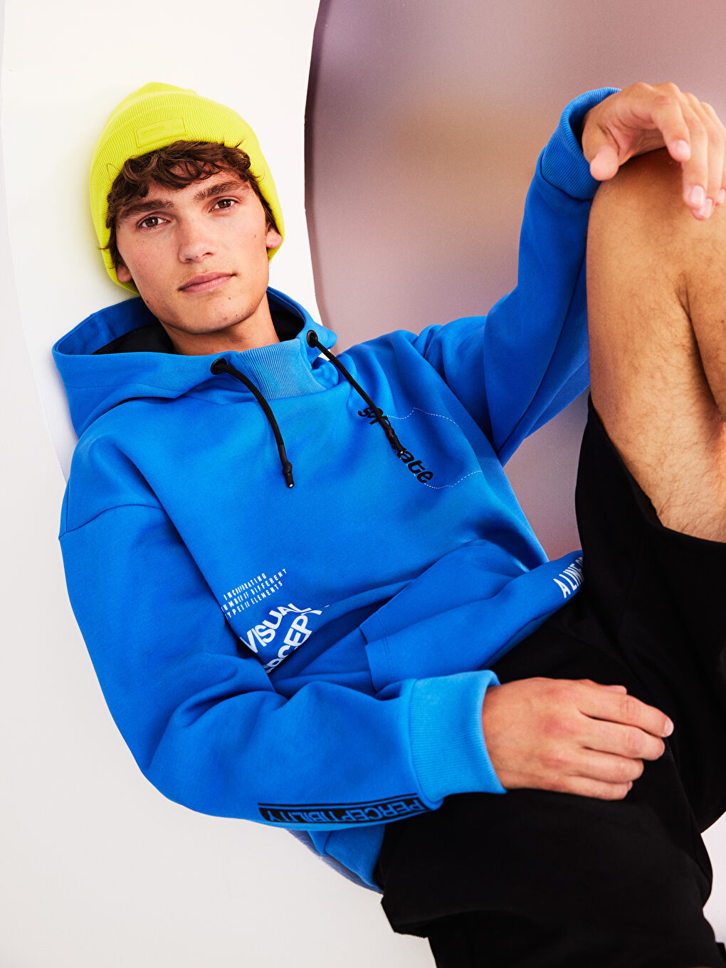 Mavi Uzun Kollu Baskılı Erkek Hoodie