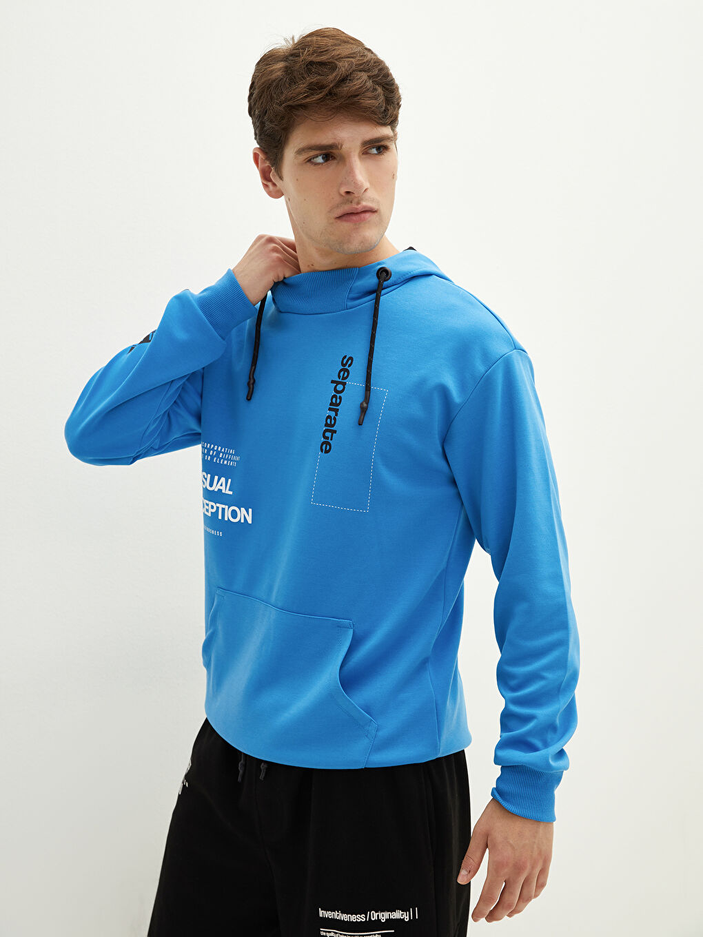 Mavi Uzun Kollu Baskılı Erkek Hoodie-5