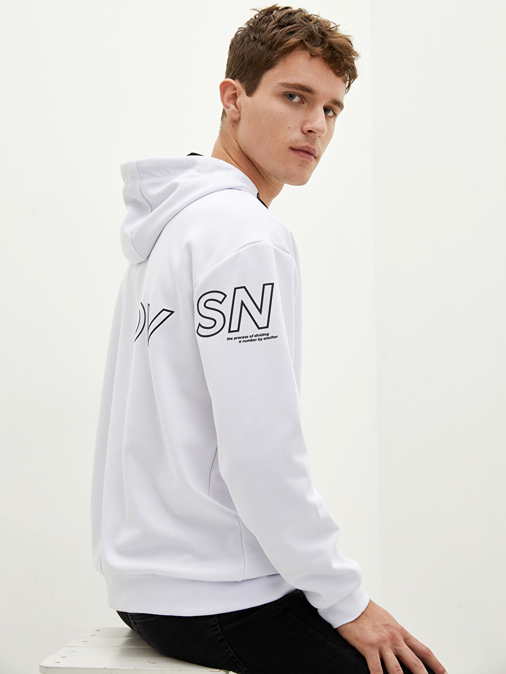 Beyaz Uzun Kollu Baskılı Erkek Hoodie-7