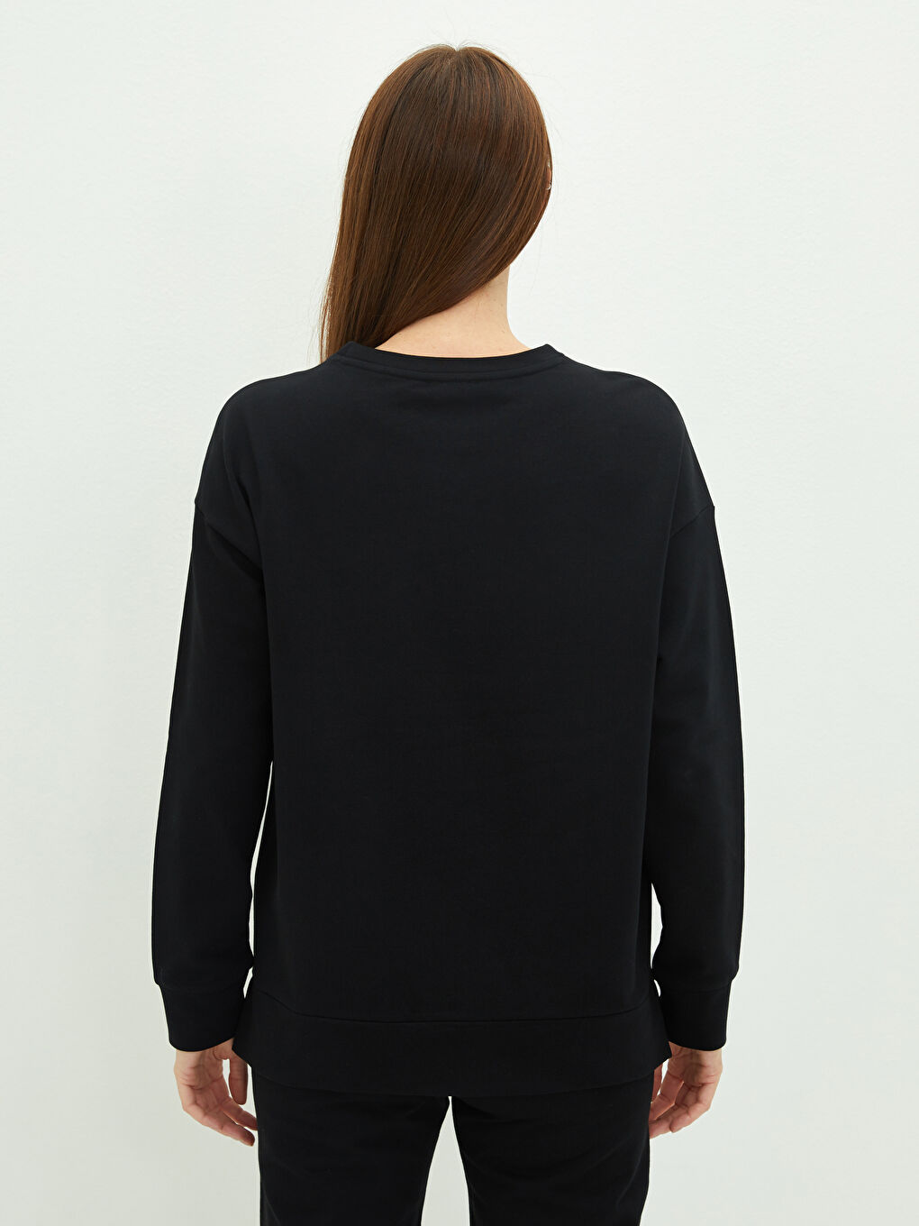 Siyah Bisiklet Yaka Düz Uzun Kollu Kadın Sweatshirt-4