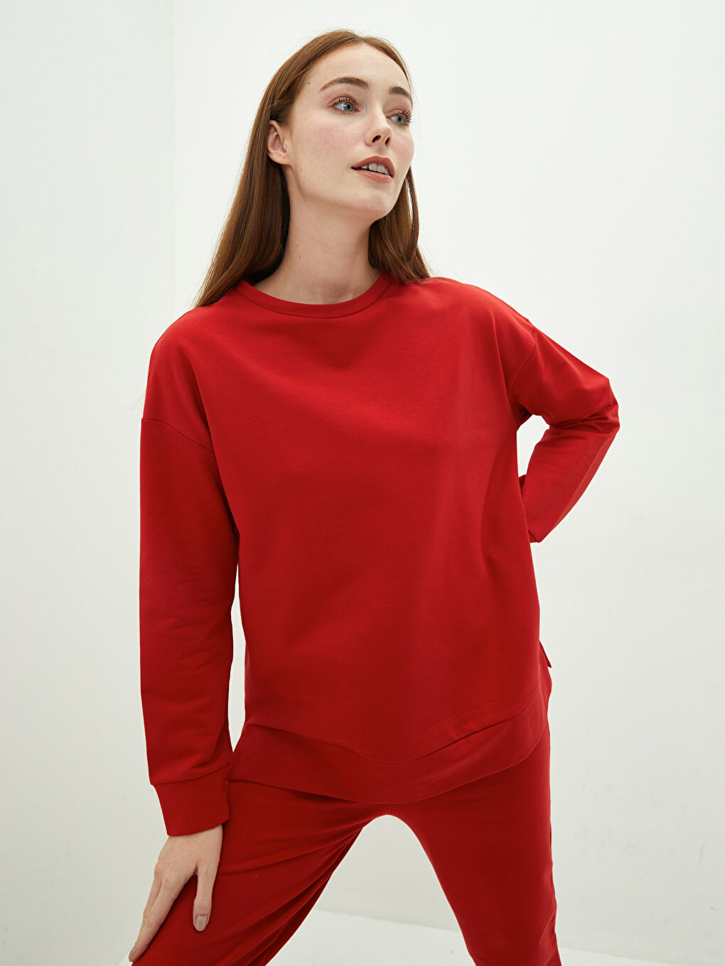 Kırmızı Bisiklet Yaka Düz Uzun Kollu Kadın Sweatshirt