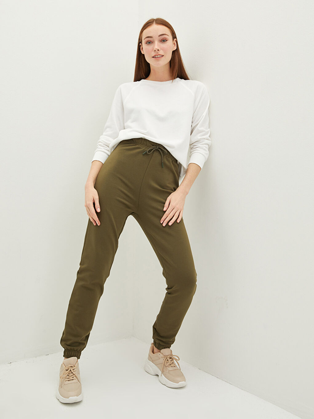 Haki Kadın Beli Lastikli Düz Eşofman Alt-1