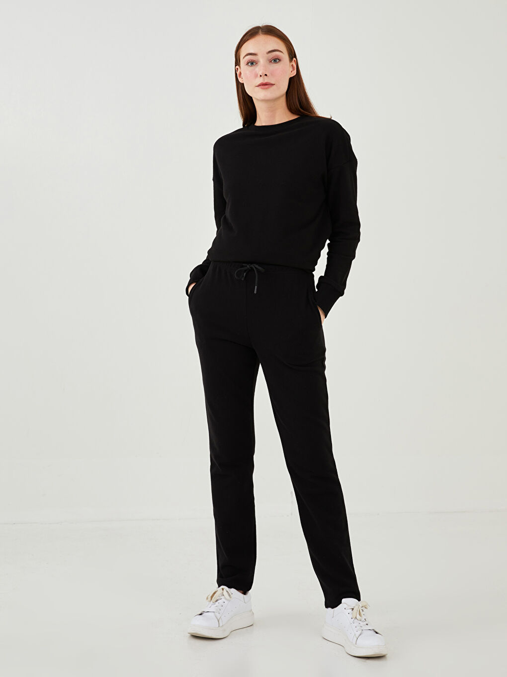 Elastic Waist Regular Pocket Detailed Women's Sweatpants-1