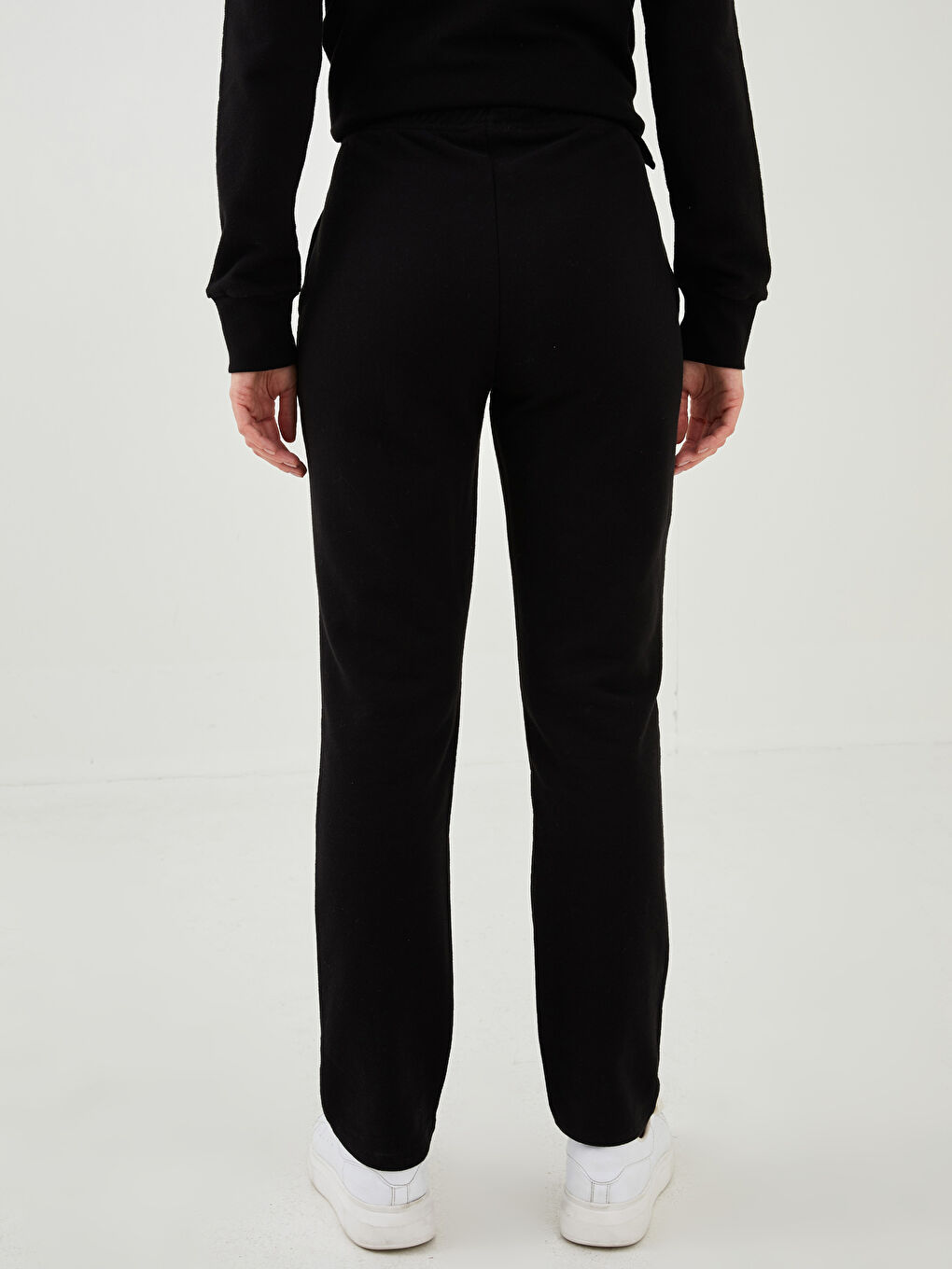 Elastic Waist Regular Pocket Detailed Women's Sweatpants-4