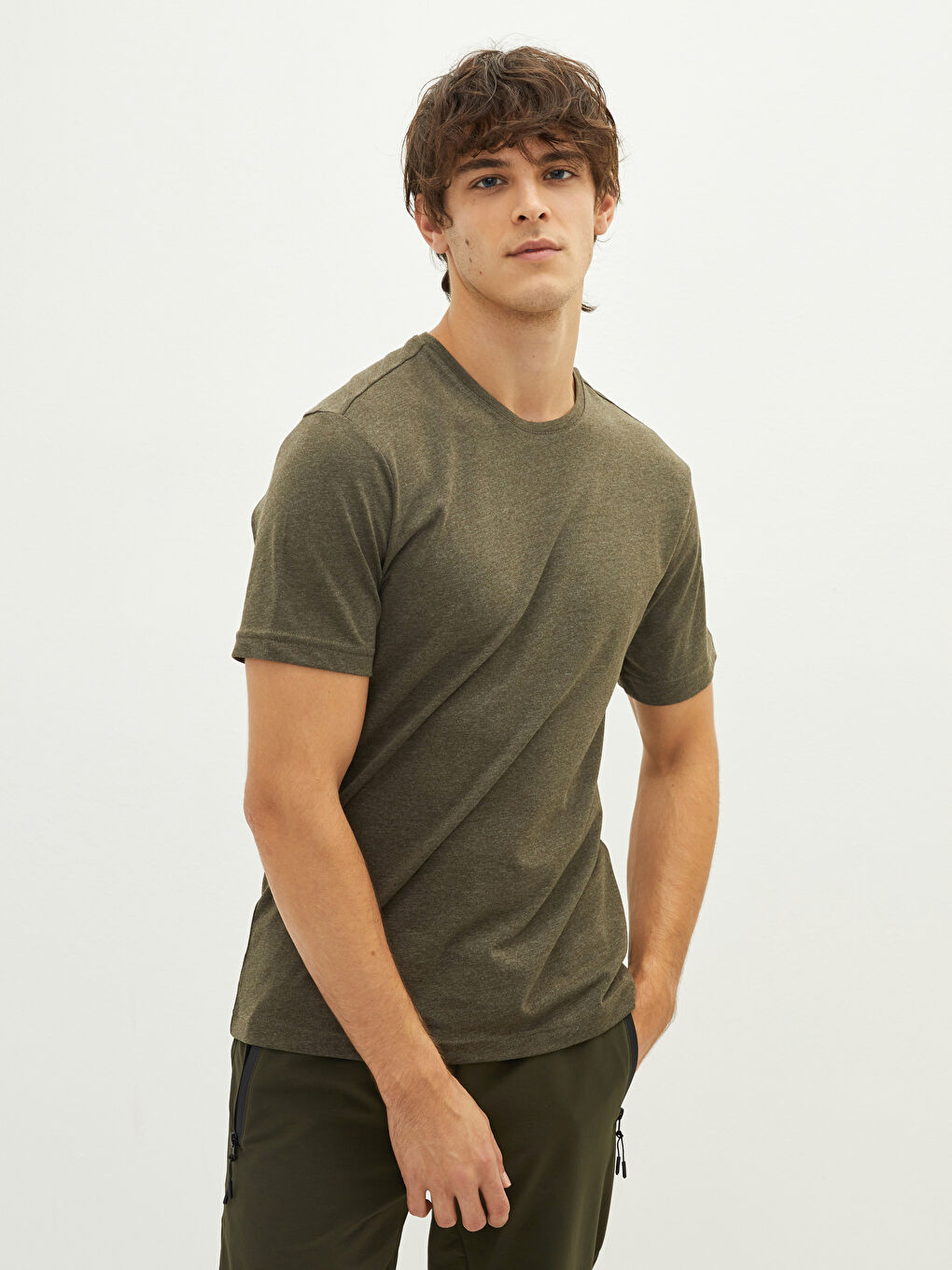 Haki Bisiklet Yaka Kısa Kollu Erkek Tişört-2