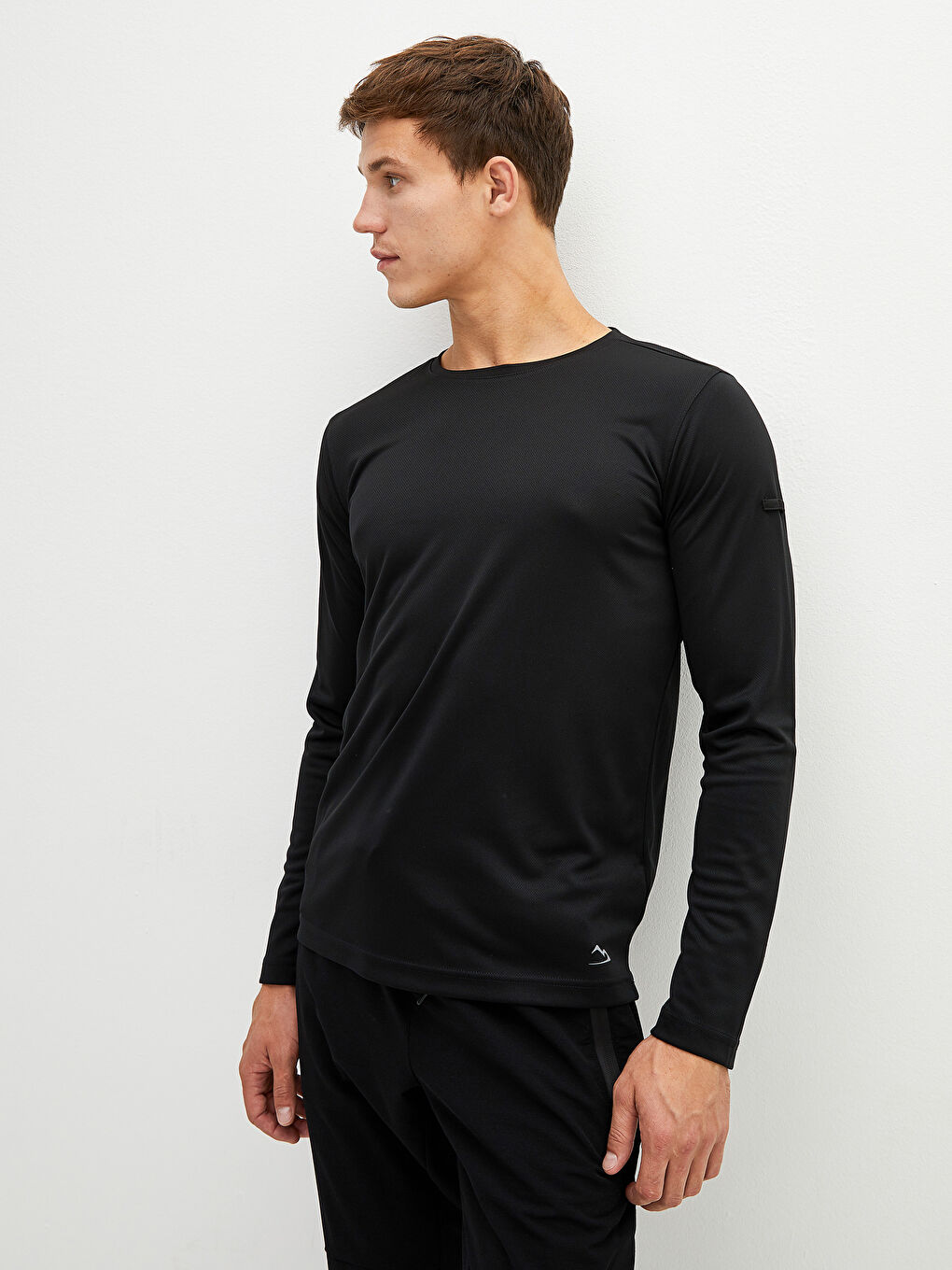 Siyah Bisiklet Yaka Uzun Kollu Erkek Tişört-1