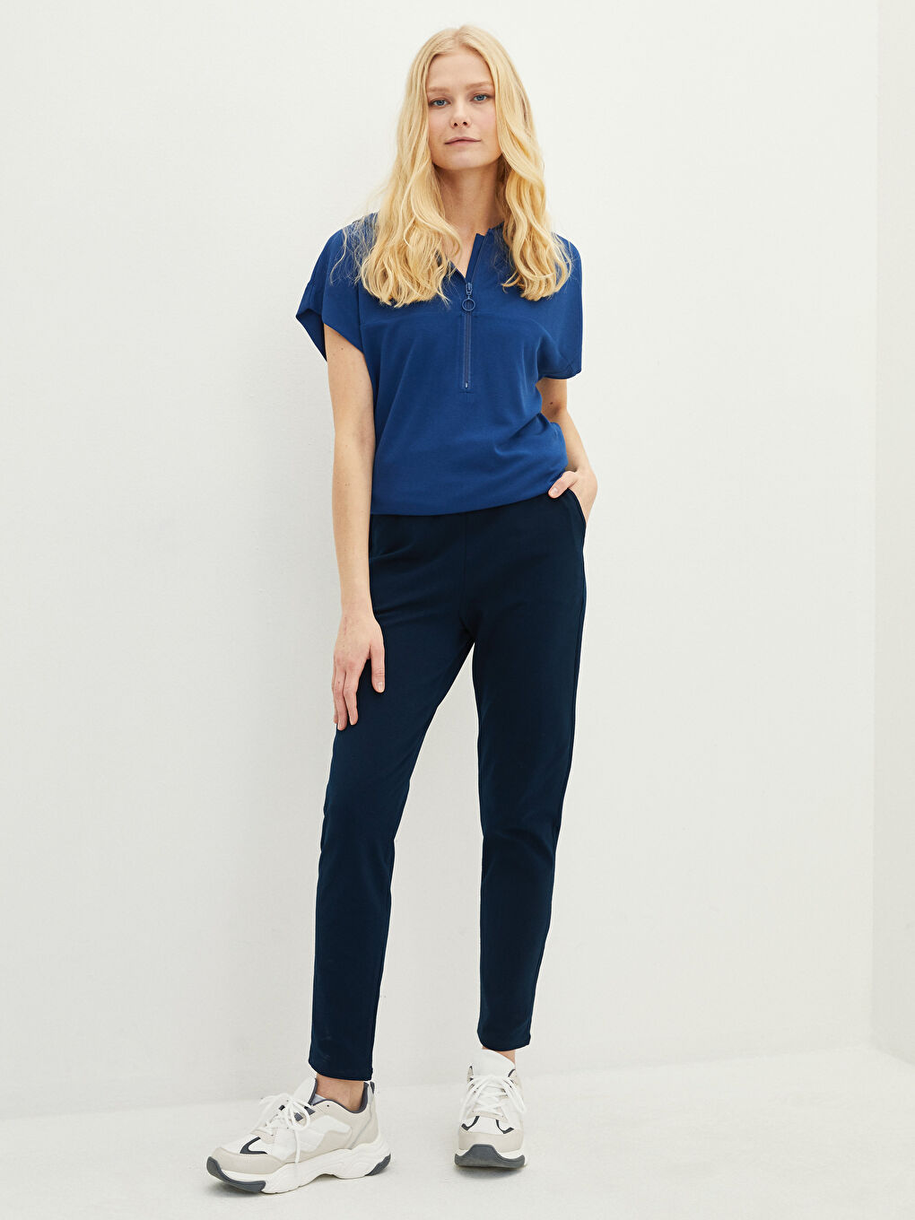 Women's Elastic Waist Pocket Detailed Regular Sweatpants