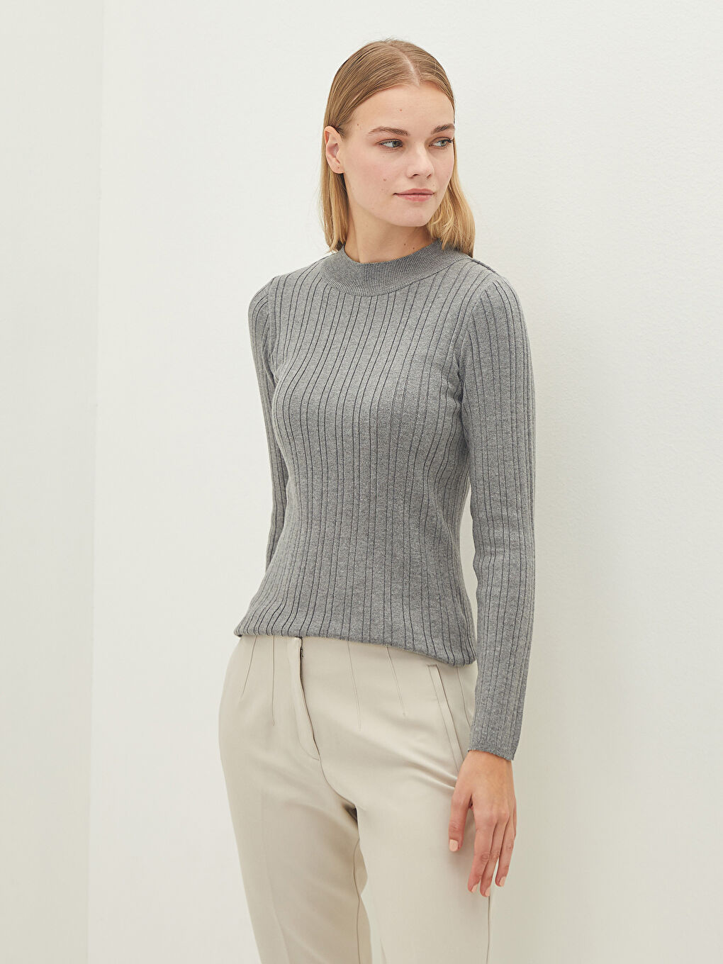 Gri Yarım Balıkçı Yaka Çizgili Uzun Kollu Kadın Triko Kazak-1