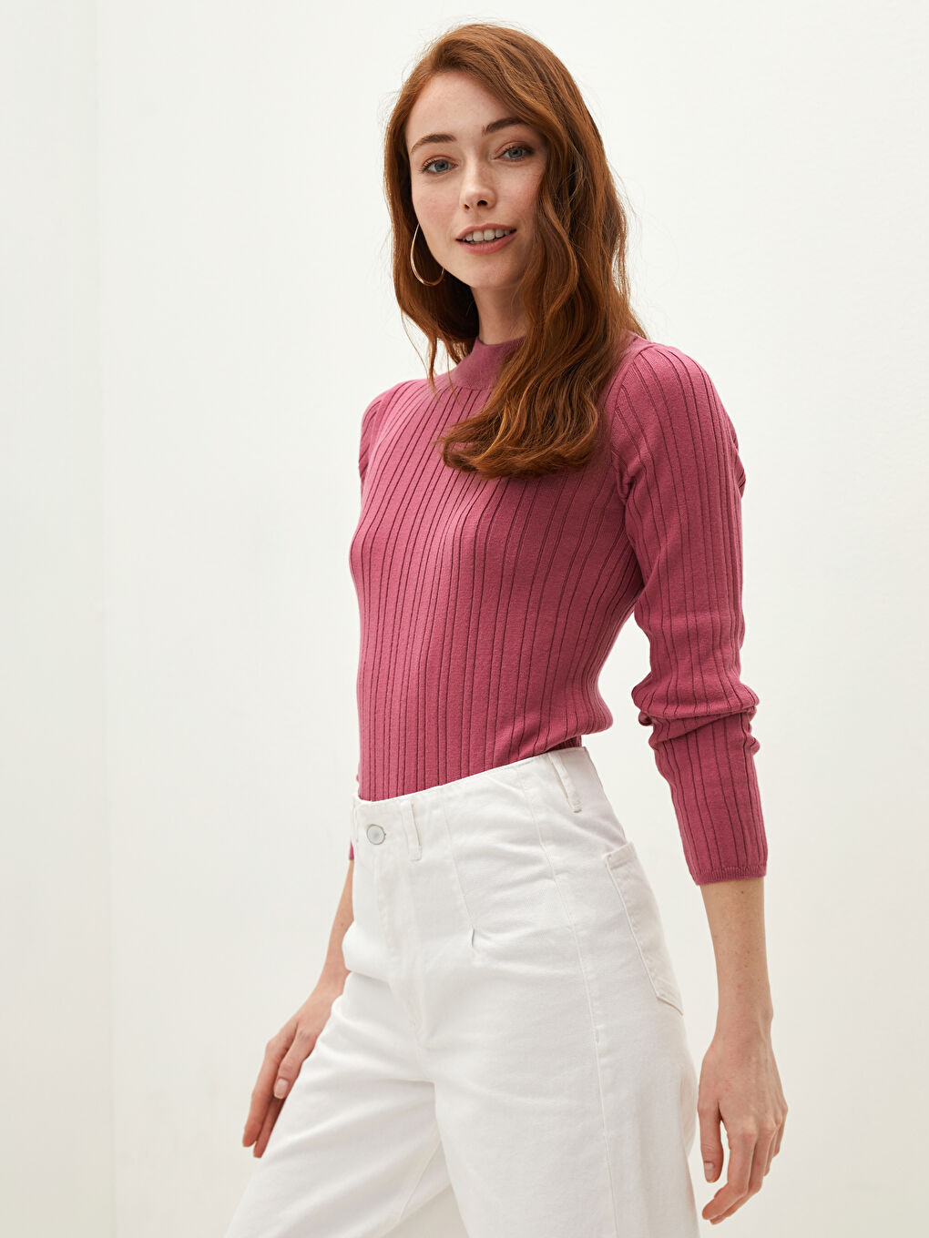 Свитер из трикотажа с длинным рукавом и полосатым узором, с полуводолазкой для женщин