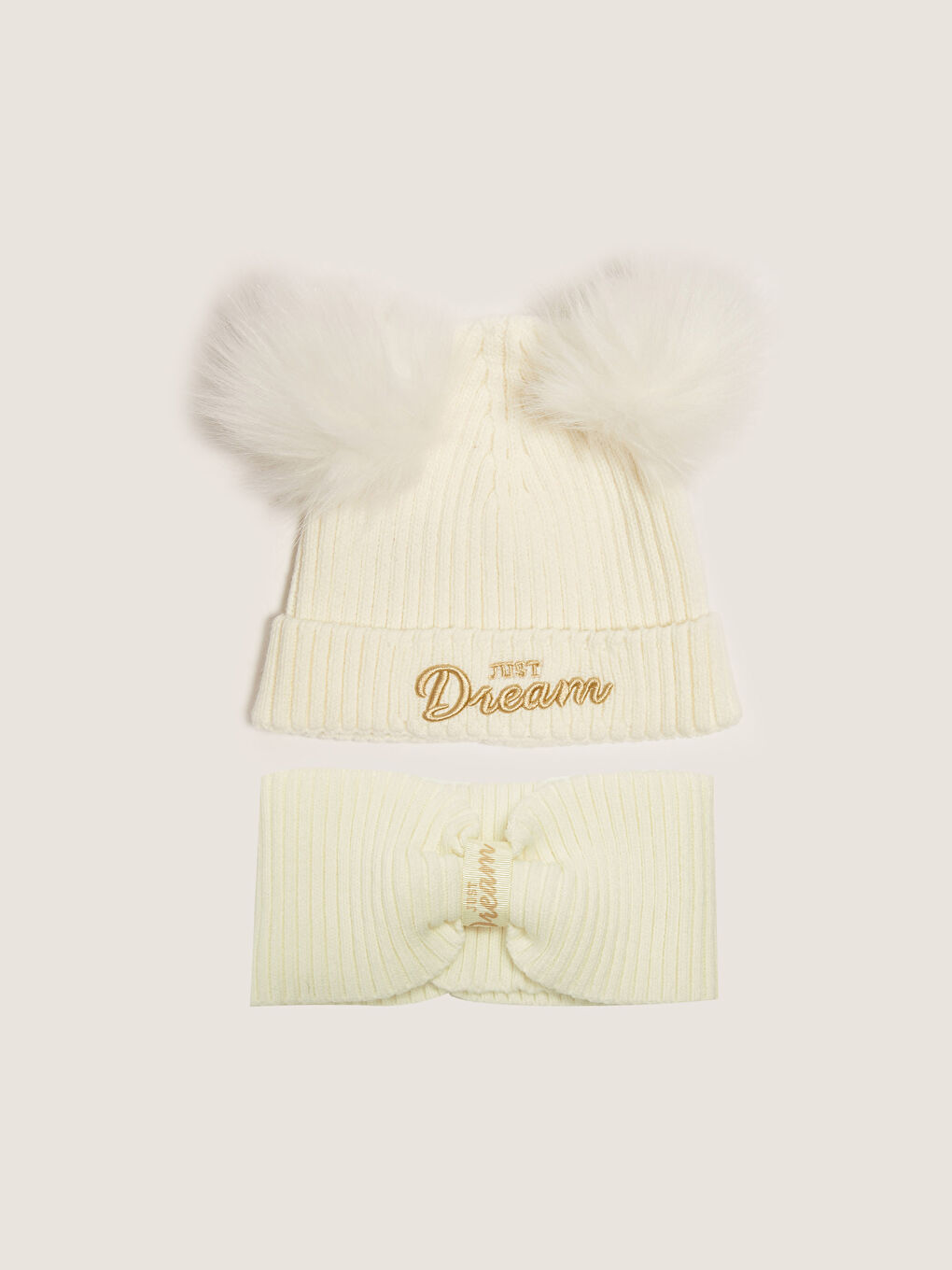 Қыздың трикотаж берет пен снуд