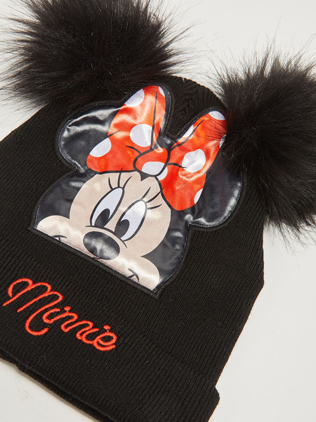 Girl Minnie Mouse Licensed Beanie and Snood-1