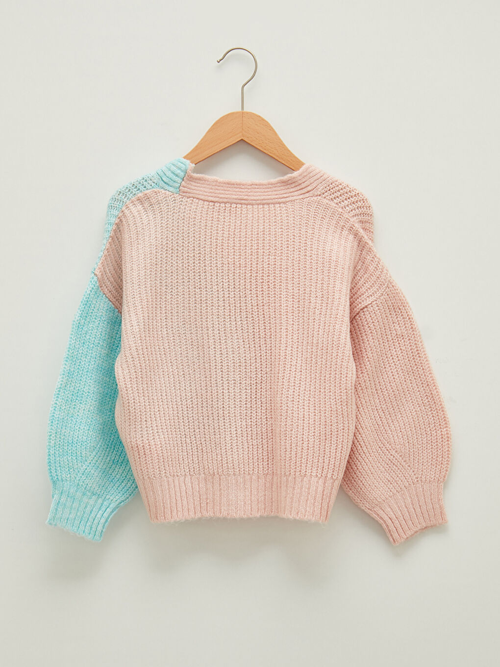 LCW Kids V Yaka Renk Bloklu Uzun Kollu Kız Çocuk Triko Hırka -W14541Z4-G2J