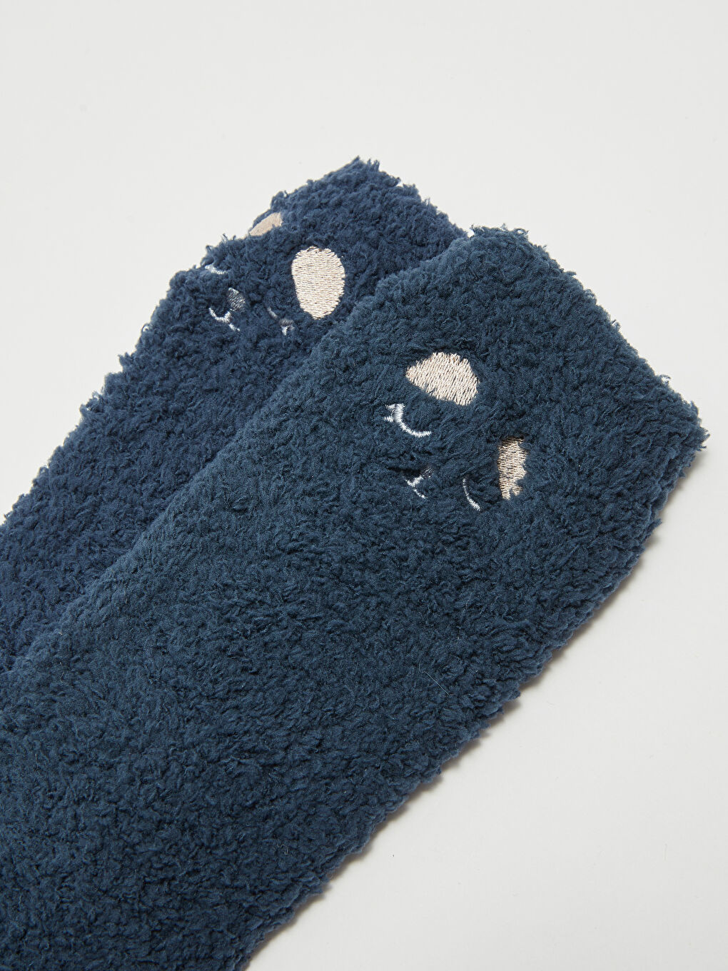 Gri Nakışlı Kaydırmaz Tabanlı Kadın Ev Çorabı-2