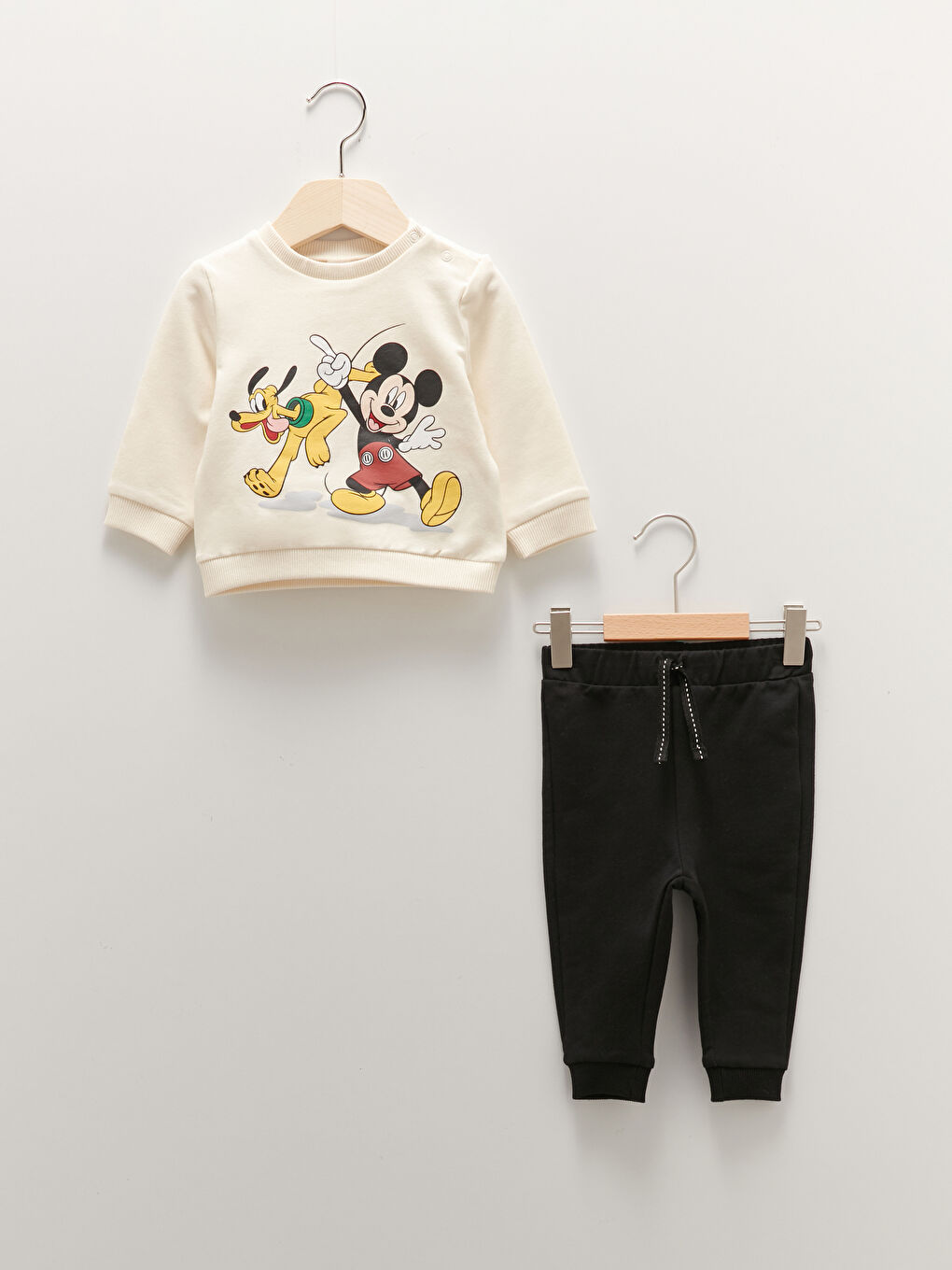 Ekru Bisiklet Yaka Uzun Kollu Mickey Mouse Baskılı Pamuklu Erkek Bebek Sweatshirt ve Pantolon 2'li Takım