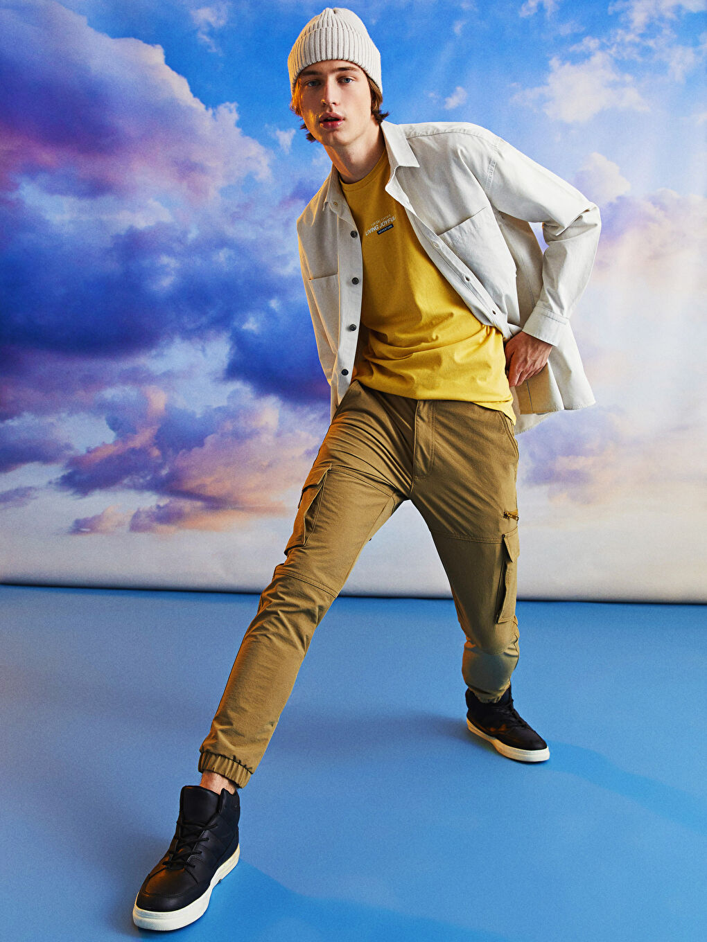 Slim Fit Twill Men's Cargo Trousers-1