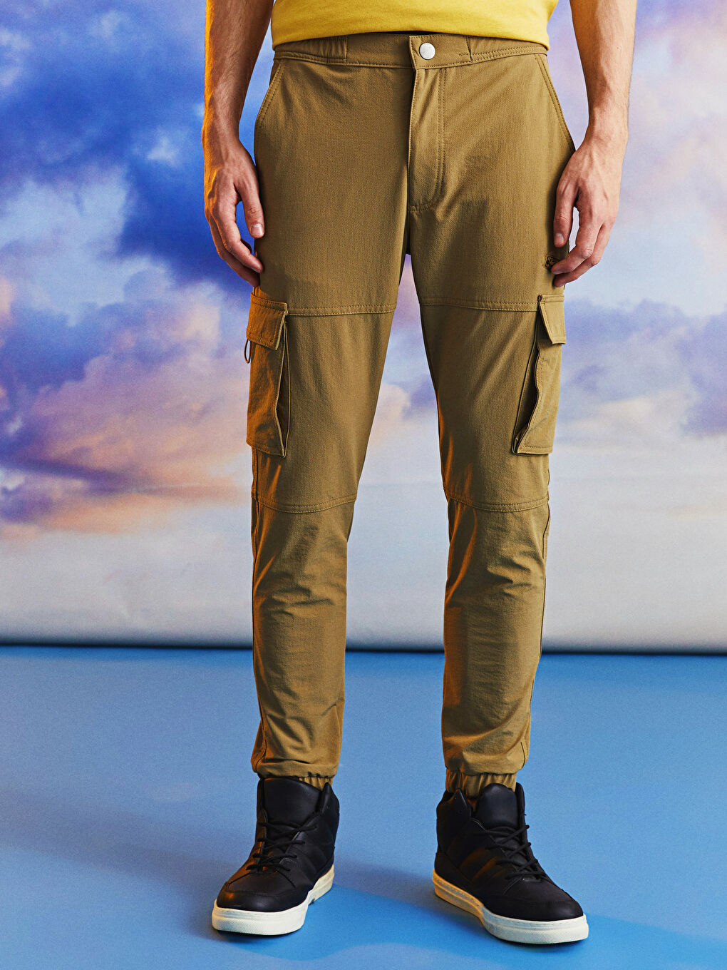 Slim Fit Twill Men's Cargo Trousers-3