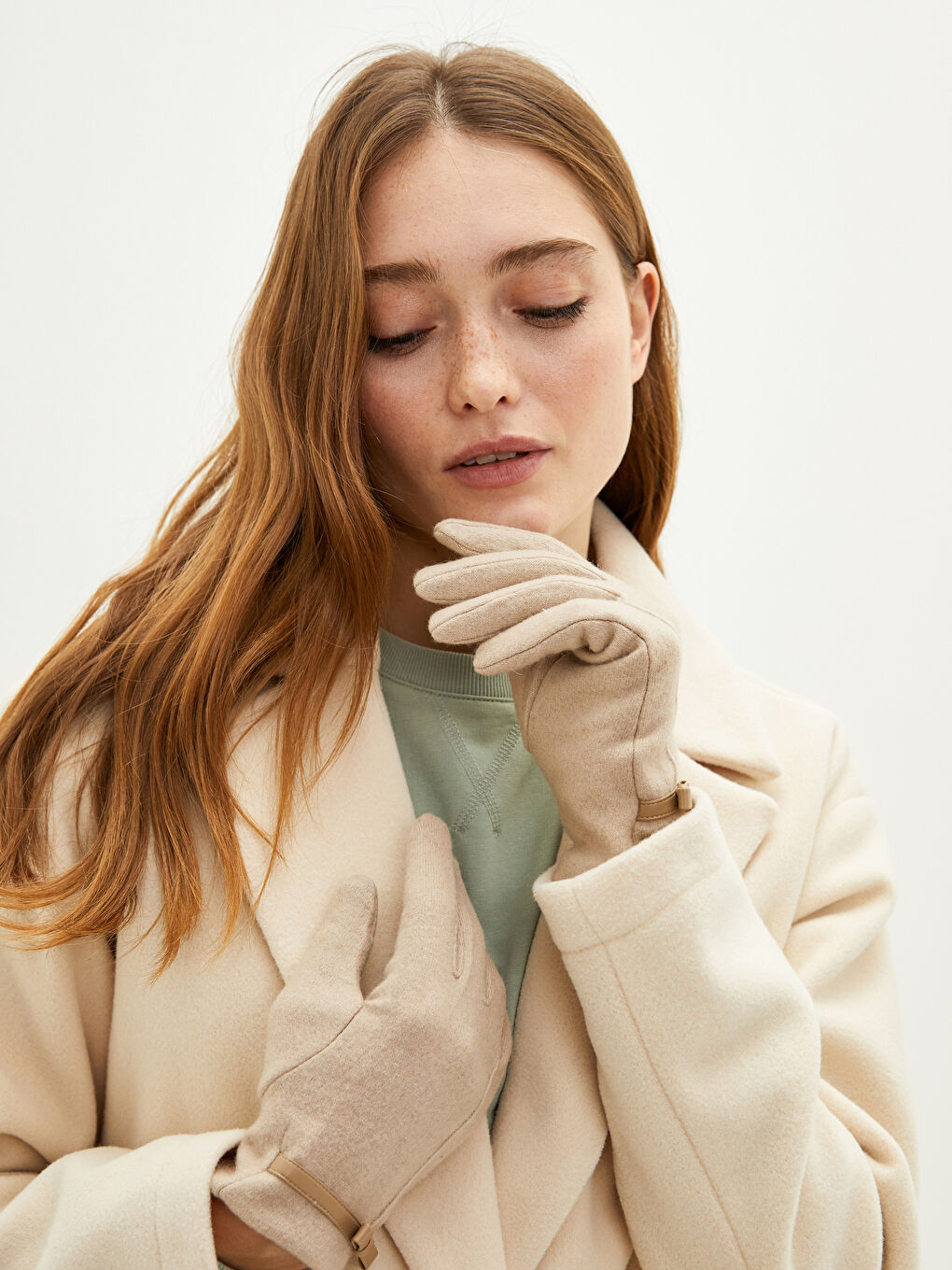 قفازات محبوكة للسيدات بتفاصيل فيونكة-1