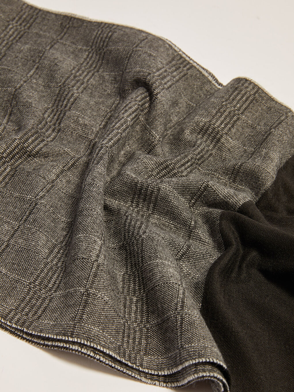 Tassel Detailed Crow's Foot Patterned Men's Scarf-5