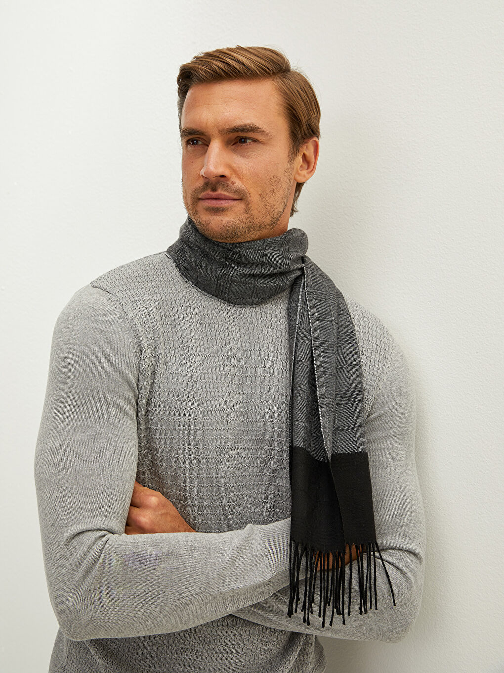 Tassel Detailed Crow's Foot Patterned Men's Scarf-1