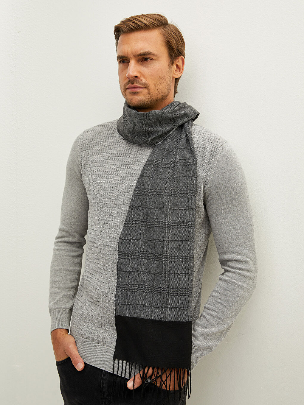 Tassel Detailed Crow's Foot Patterned Men's Scarf-2