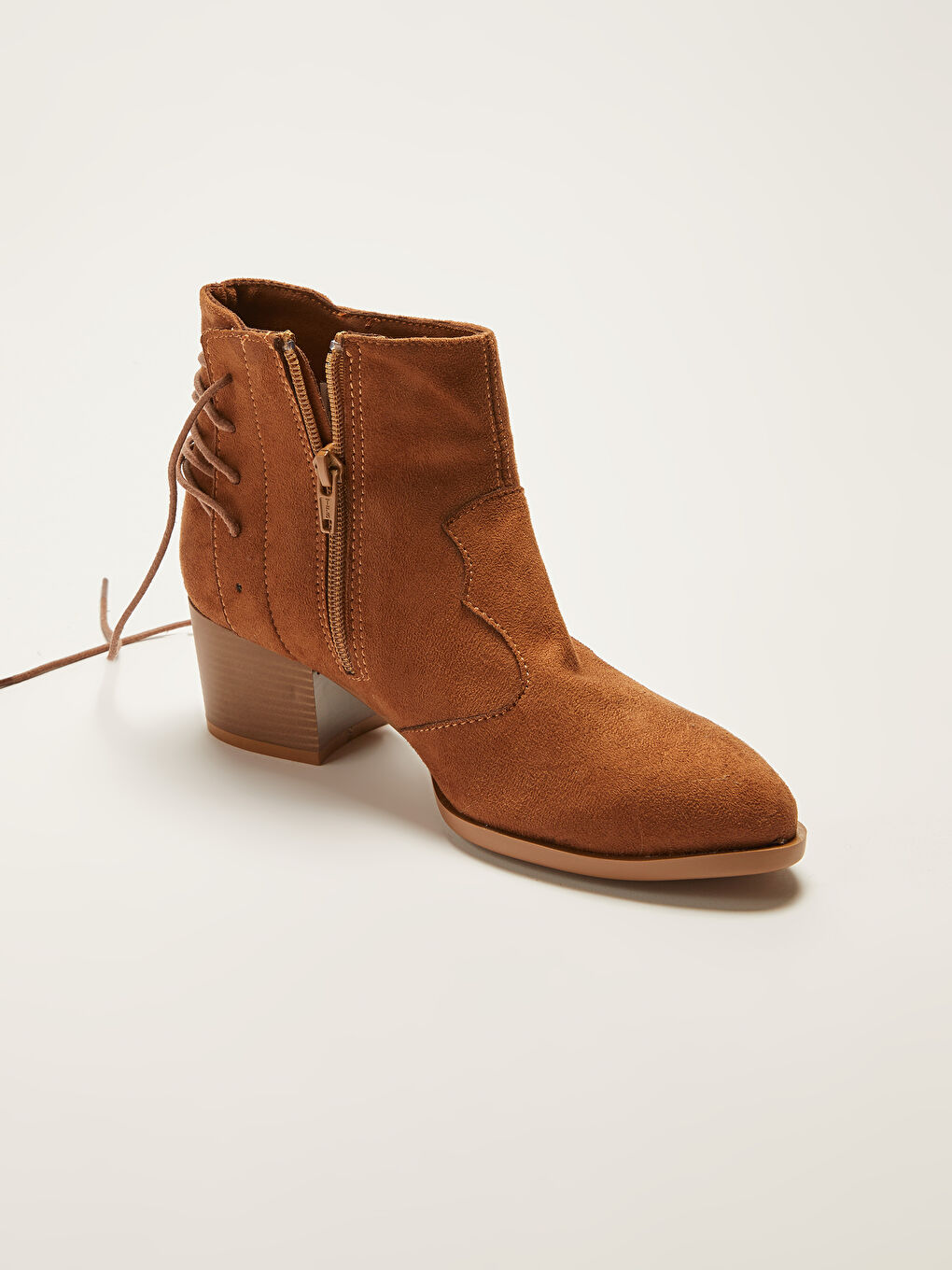 أحذية طويلة من جلد الغزال مزينة بغرز مزخرفة بكعب للسيدات-3